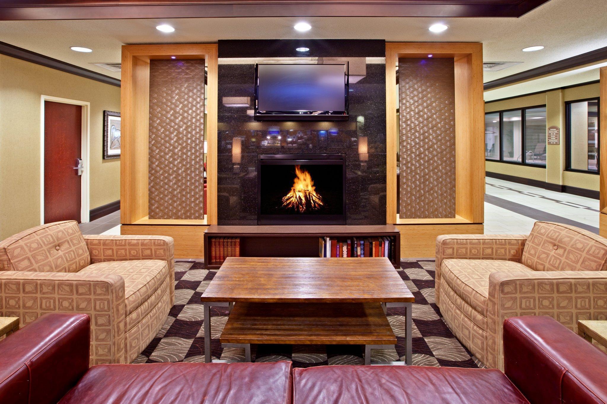Holiday Inn Express & Suites Seymour Interior photo