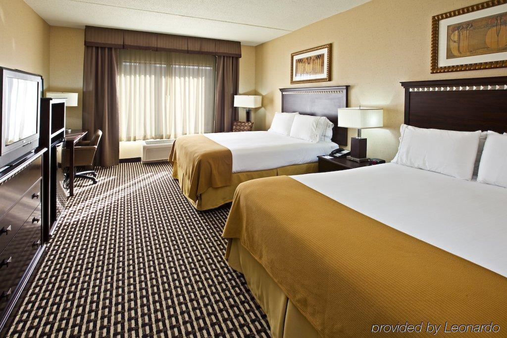 Holiday Inn Express & Suites Seymour Room photo